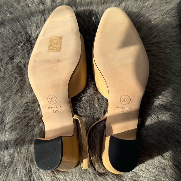 BNIB Chanel Cap Toe CC Slingback Pumps 41.5 Beige/Black - Picture 4 of 10